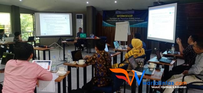 Kepala Pusat Kajian Transintegrasi UIN Jambi Ikuti Workshop Penelitian dan Penulisan  Artikel di Yogyakarta